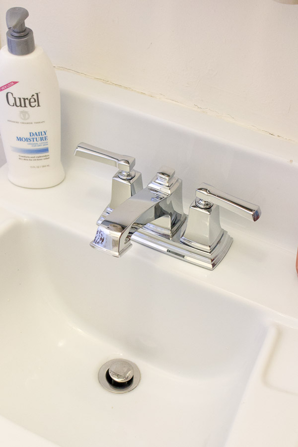 6 Ways To Upgrade Your Rental Without Losing Your Security Deposit - Bathroom