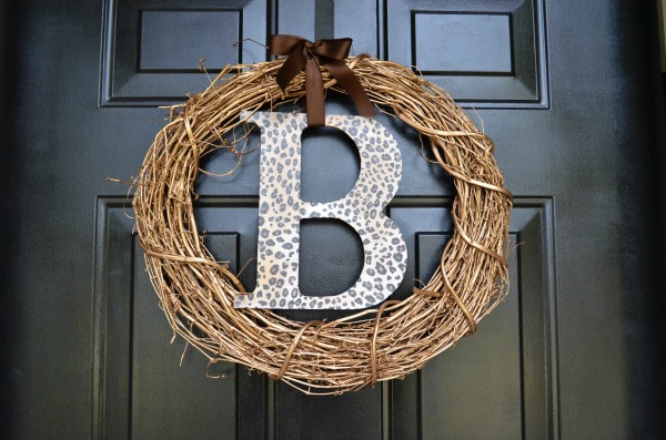 ForRent_Wreath_letter_and_ribbon[1] 600