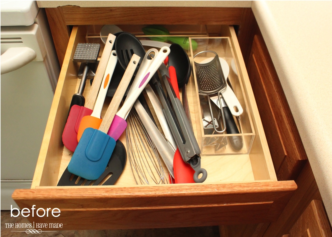 ForRent.com - Decrease Drawer Clutter with Painted Utensil Jars ForRent.com - Over-crowded drawer