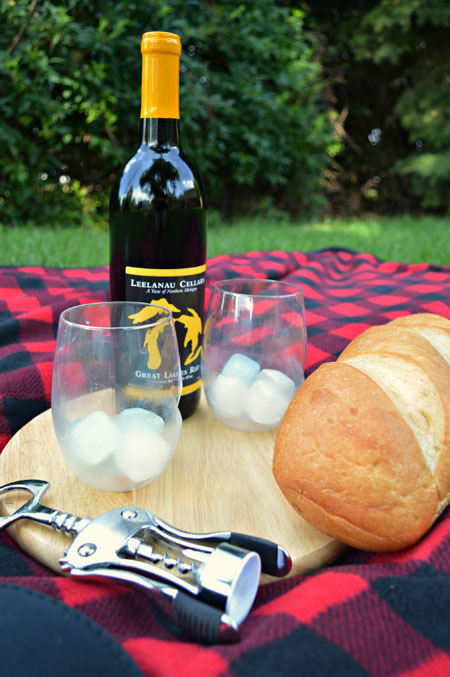 Perfectly Portable Picnic Shatterproof Glasses for Picnic ForRent.com