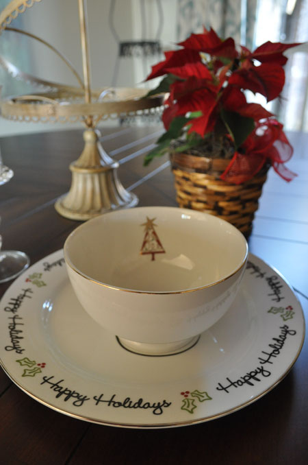 If you are invited to a dinner party this HOliday Season, consider these tips Dinner Party Guest place setting