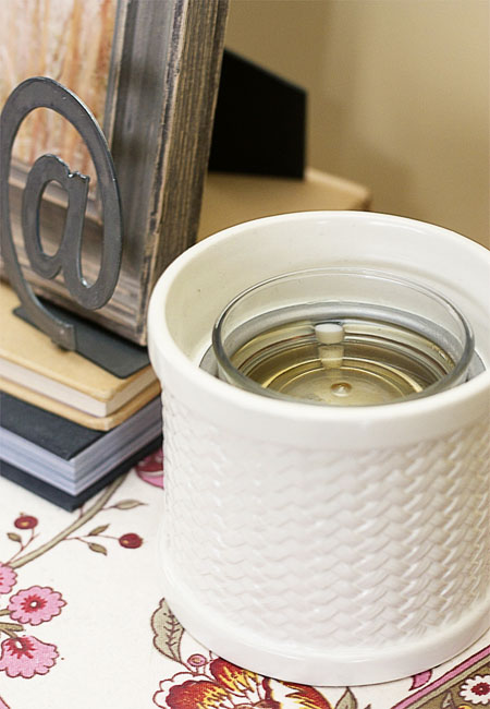 Here are some easy ways to clear the air if you want your home to smell fresh Clear the Air Potpourri Cookies Scenterpieces