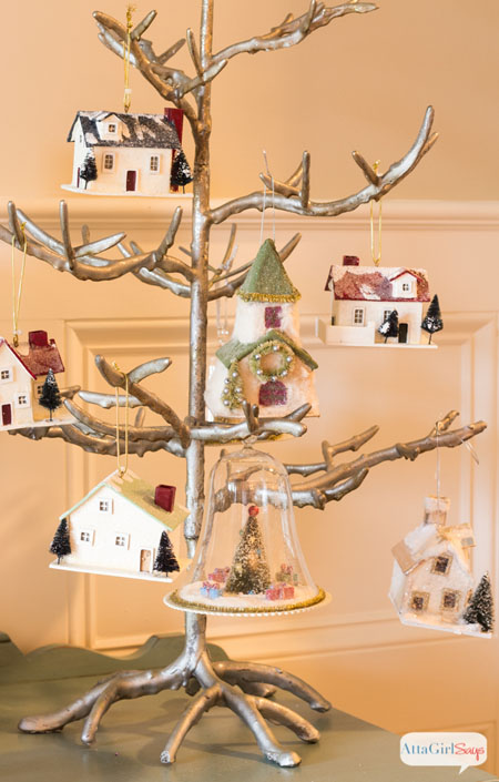 I love collectibles! Here's some of creative and appealing ways to showcase your treasures! Collectibles Paper Houses