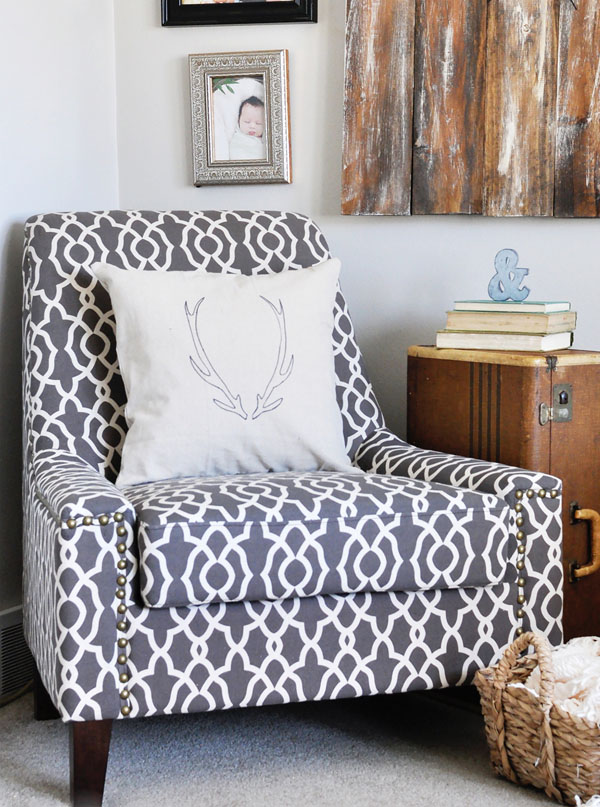 I love this stylish DIY faux antler pillow, let me show you how to do it! Pillow Talk DIY Antler Pillow