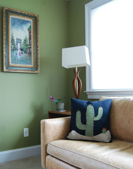 I got DIY creative and made this cool cactus pillow cover to add a Southwest vibe to my living room. No Sew Cactus Pillow pillow living room sofa