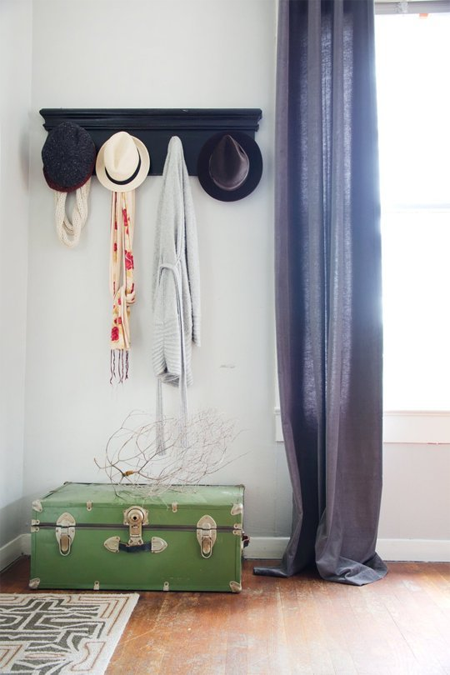 Stylize your apartment space to make it feel like home with these great ideas! stylizing apartment entryway