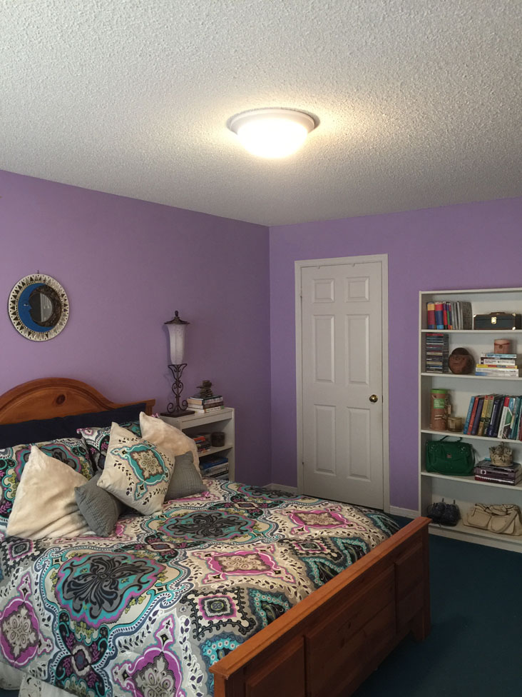 How To Easily Transform An Ugly Light Fixture By Covering It Up Tips I Used Four Items Already Had But You Can Pick Any Of These Up From Almost Anywhere Two Scarves Elastic Hair Ties Some Thumbtacks And A