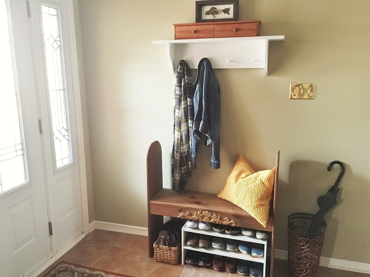 Entryway Storage 06
