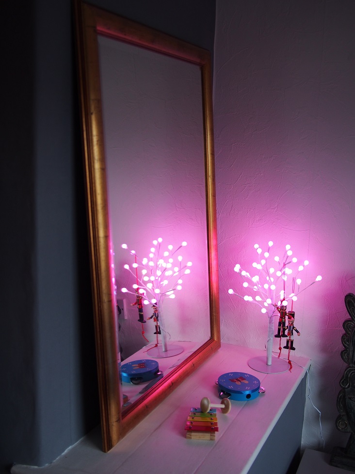 Brighten Up Your Living Space With Standing Mirrors Tips ForRent