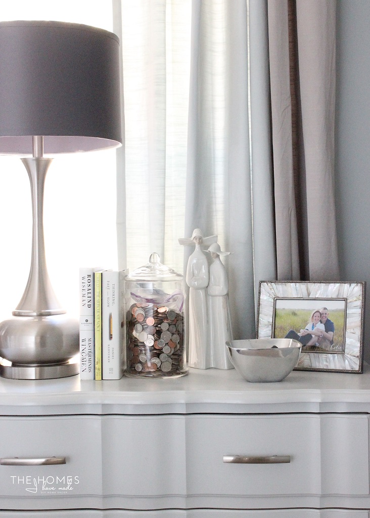 5 Easy Ways to Dress Up Your Bedroom-09