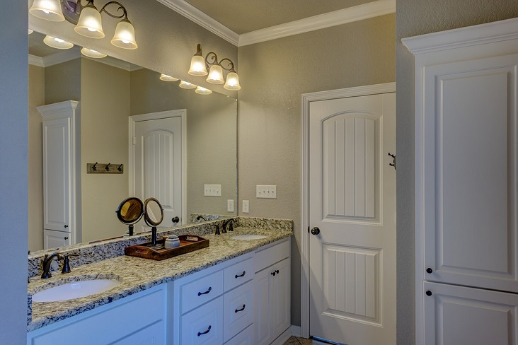 Bathroom-storage-vanity-tray