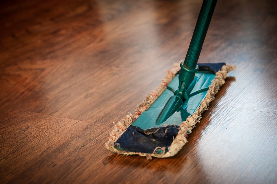 must-have-cleaning-supplies-sweeper-mop