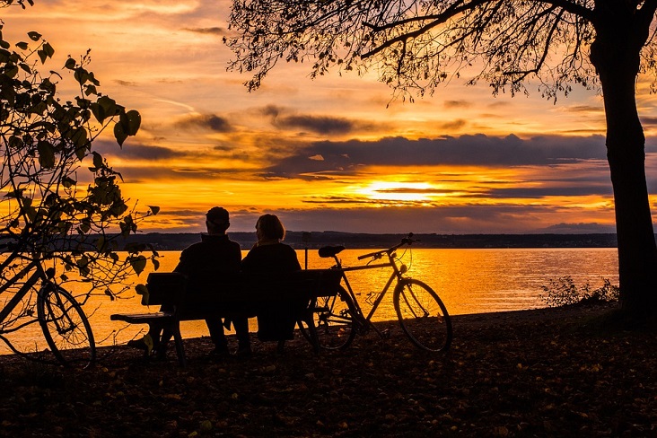 orlando-biking-sunset-cyclists