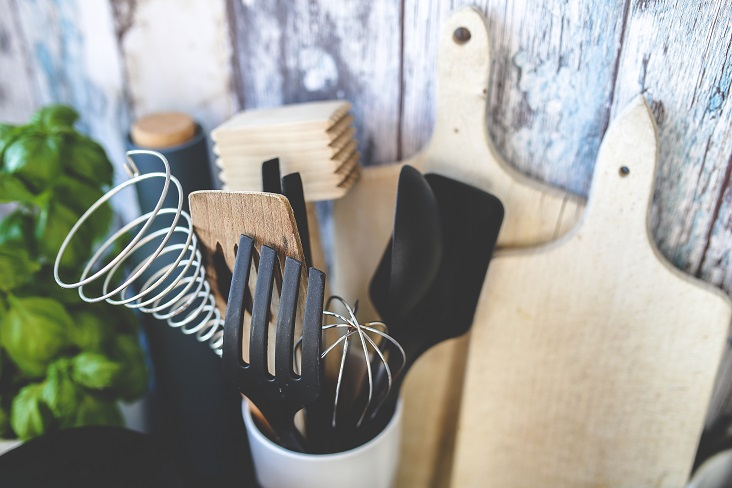 tiny-kitchen-cutting-board