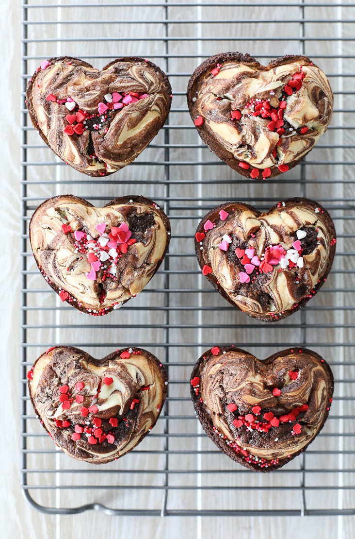 CHEESECAKE BROWNIES FOR YOUR VALENTINE