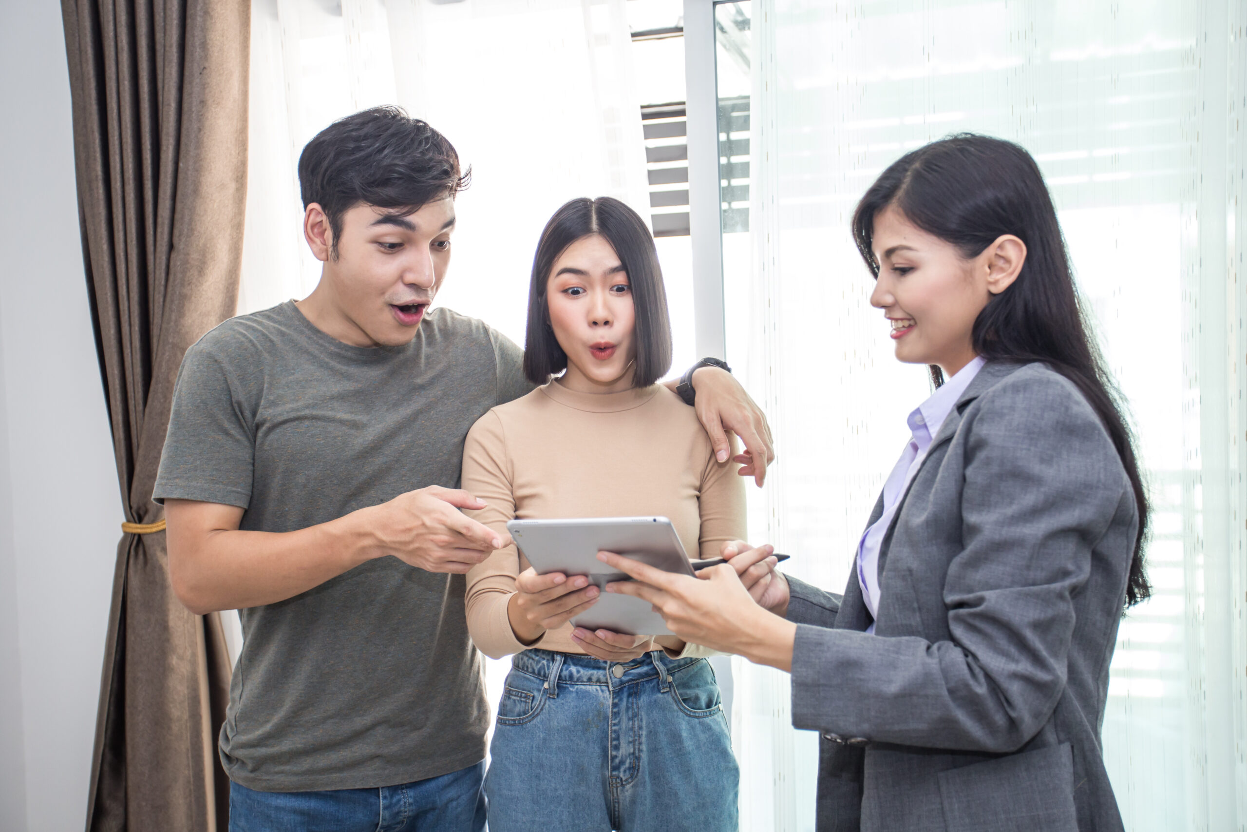 What Is a Look and Lease Special?