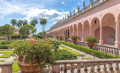 Senior Living: Pros & Cons of Five Florida Retirement Cities