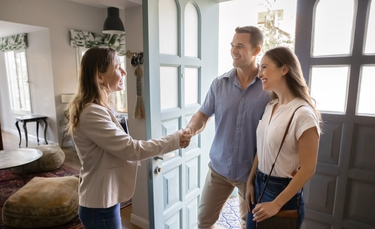 Should You Rent from a Private Landlord or a Management Company?
