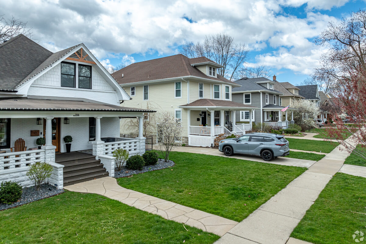 Suburbs in Naperville, IL
